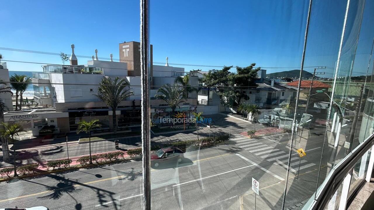 Apartment for vacation rental in Bombinhas (Praia de Bombas)