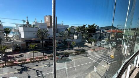 🌅 Penthouse with pool and sea view in Bombas