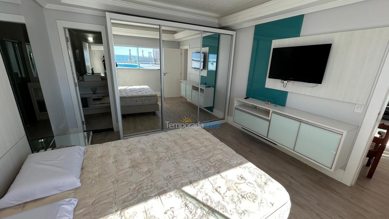 Apartment for vacation rental in Bombinhas (Praia de Bombas)