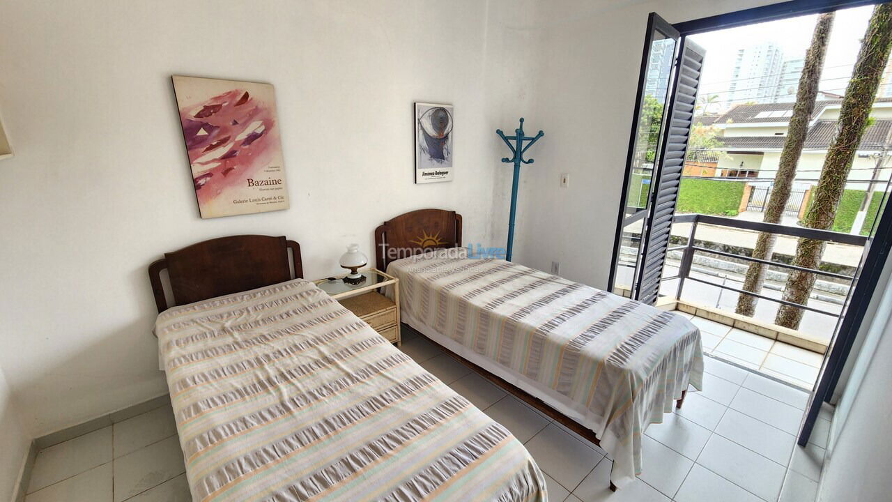 Apartment for vacation rental in Guarujá (Enseada)