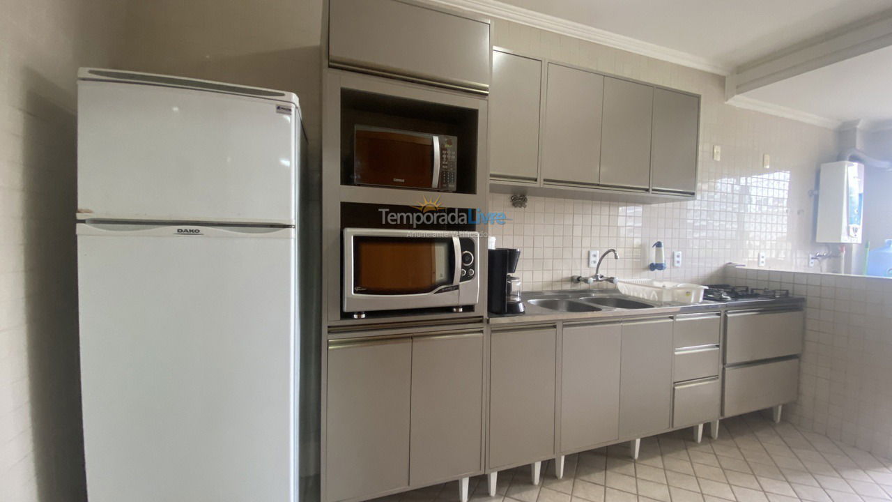 Apartamento para aluguel de temporada em Bombinhas (Canto Grande)
