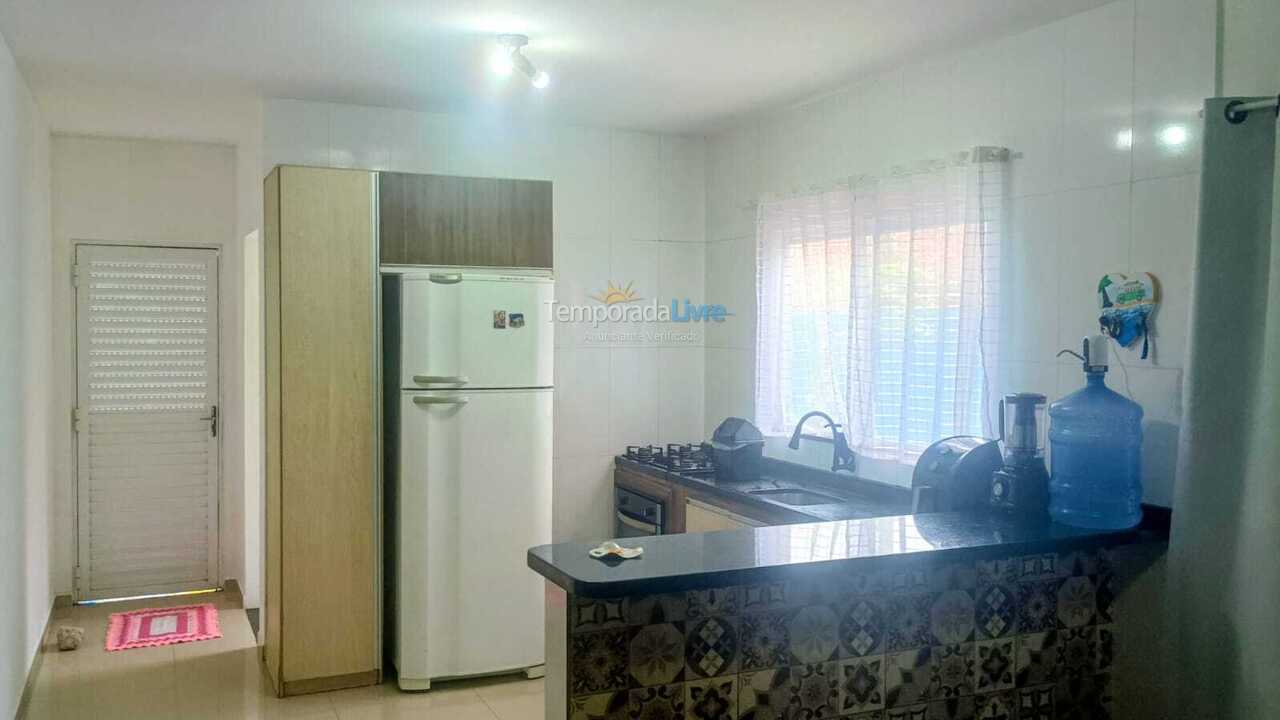 Casa para alquiler de vacaciones em Itapoá (Barra do Saí)