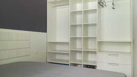 Casa con piscina en Itapoá, capacidad para 8 personas, a 500 m del mar.