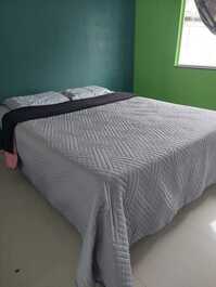 Casa con piscina en Itapoá, capacidad para 8 personas, a 500 m del mar.