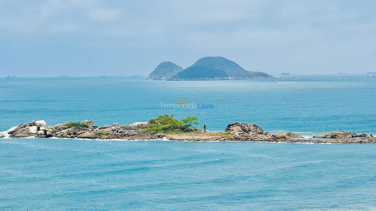 Apartamento para aluguel de temporada em Guarujá (Pitangueiras)