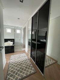 Spacious 3-bedroom apartment in Barra Sul.