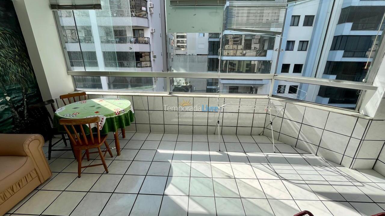 Apartamento para aluguel de temporada em Itapema (Meia Praia)