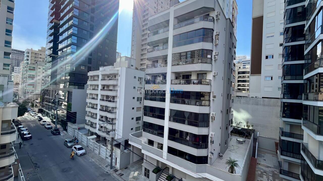 Apartamento para aluguel de temporada em Itapema (Meia Praia)