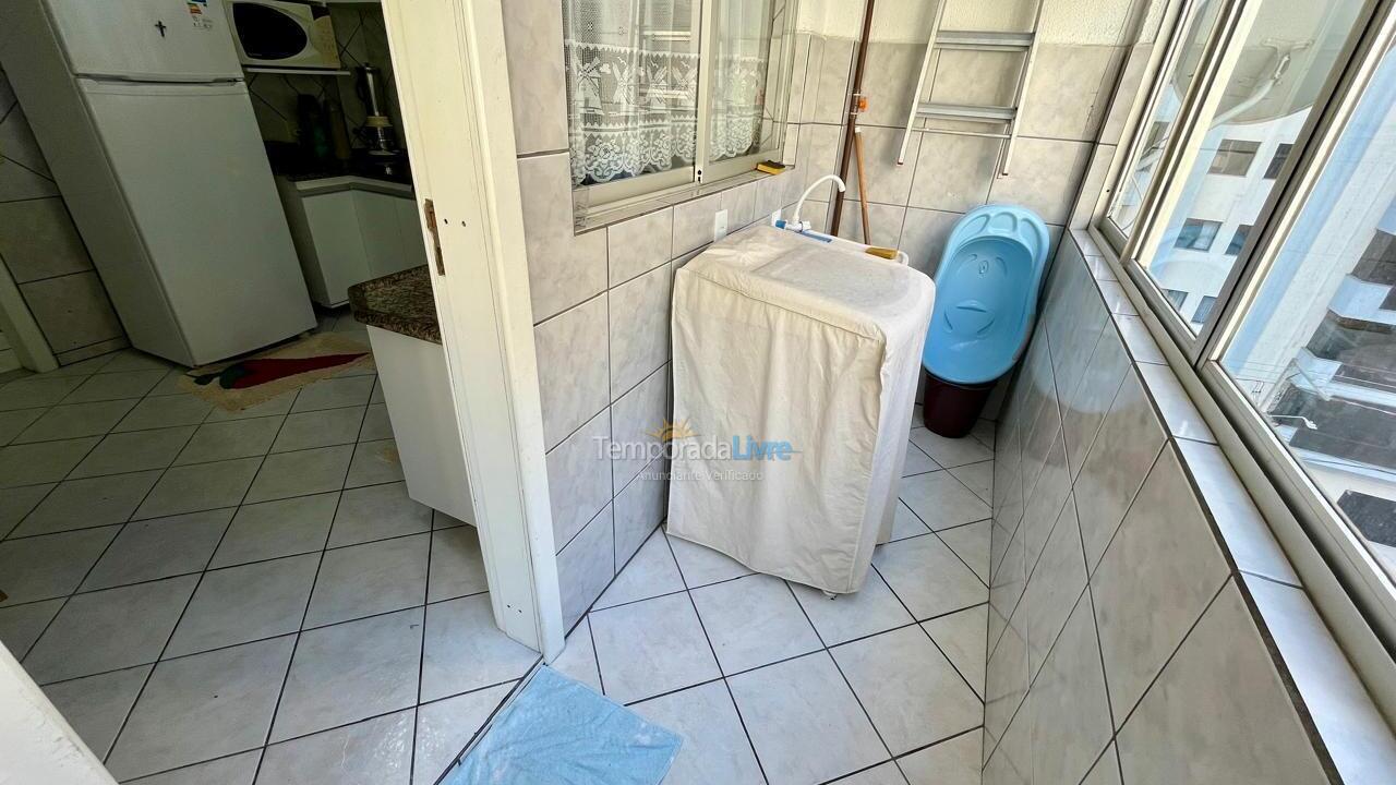 Apartamento para aluguel de temporada em Itapema (Meia Praia)