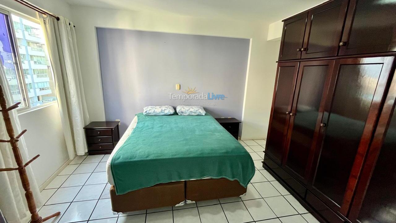 Apartamento para aluguel de temporada em Itapema (Meia Praia)