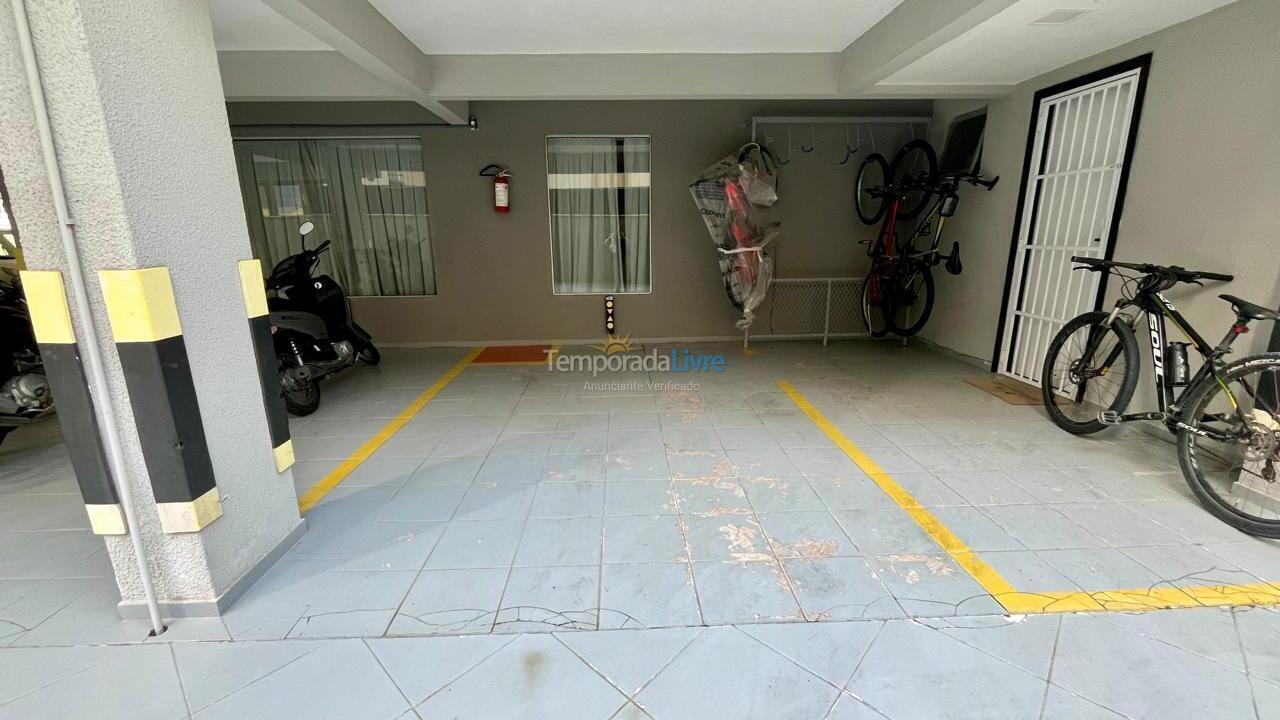 Apartamento para aluguel de temporada em Itapema (Meia Praia)