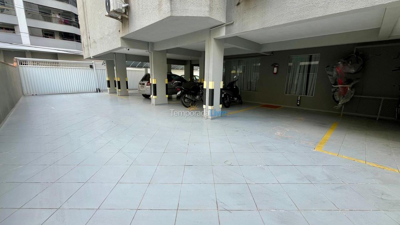 Apartamento para aluguel de temporada em Itapema (Meia Praia)