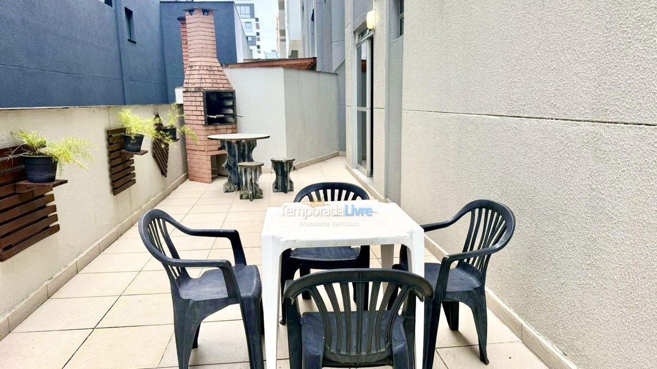 Apartamento para aluguel de temporada em Bombinhas (Praia de Bombas)