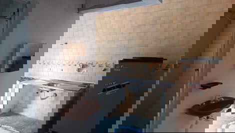 Apartamento estudio Enseada Beach a 3 cuadras de la playa