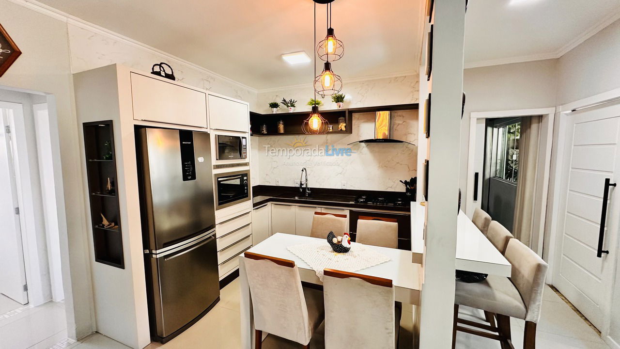 Casa para aluguel de temporada em Florianópolis (Lagoinha)