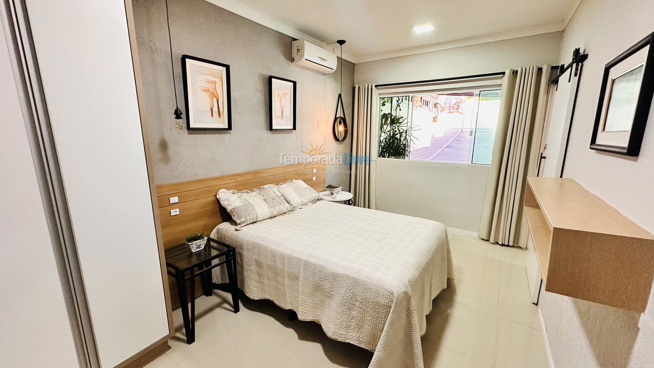 Casa para aluguel de temporada em Florianópolis (Lagoinha)