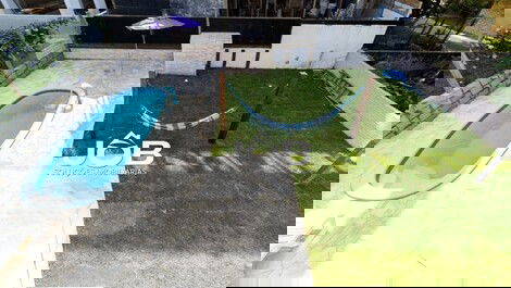 Incrível casa com piscina no Mariscal!