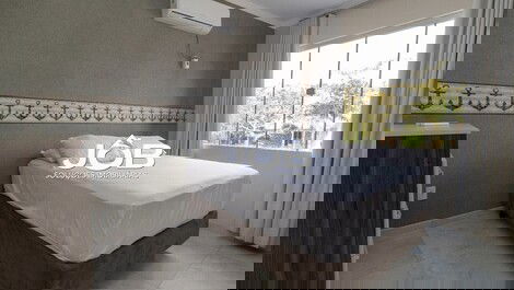 Incrível casa com piscina no Mariscal!