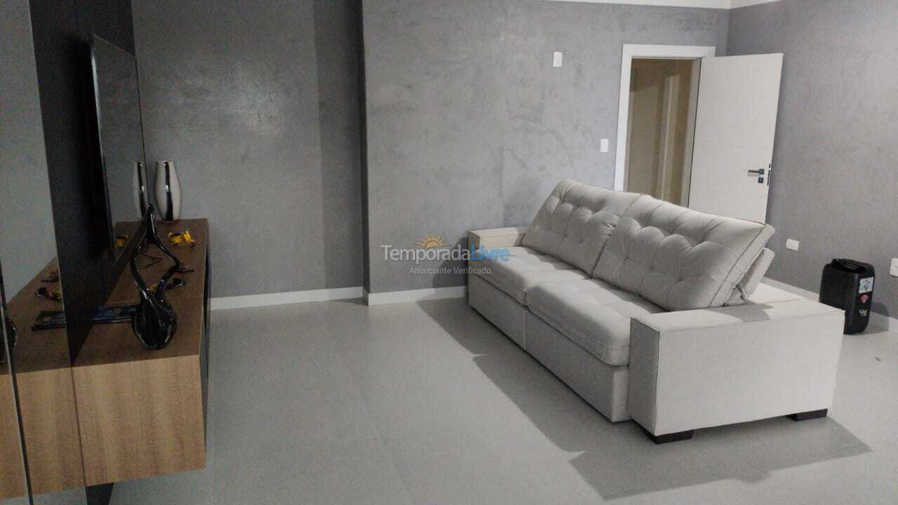 Apartamento para aluguel de temporada em Balneário Camboriú (Barra Sul)