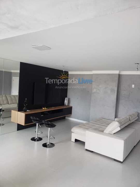 Apartamento para aluguel de temporada em Balneário Camboriú (Barra Sul)