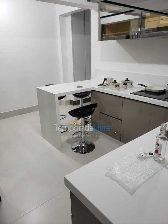 Apartamento para aluguel de temporada em Balneário Camboriú (Barra Sul)