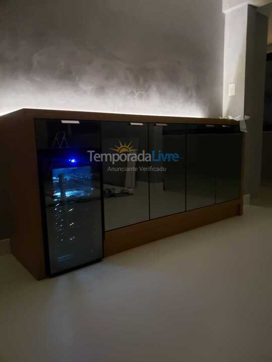 Apartamento para aluguel de temporada em Balneário Camboriú (Barra Sul)