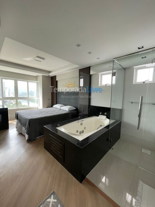 Casa para aluguel de temporada em Balneário Camboriú (Barra Sul)