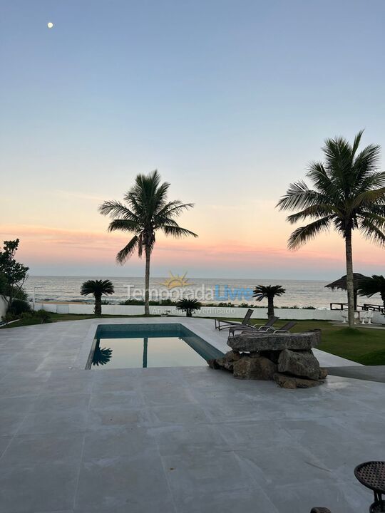 Casa para aluguel de temporada em Balneário Camboriú (Praia do Estaleirinho)