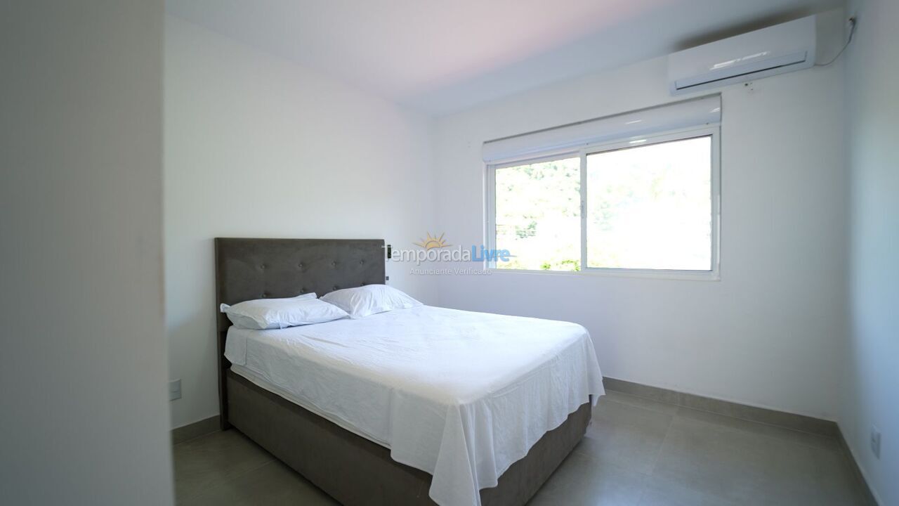 Casa para aluguel de temporada em Balneário Camboriú (Praia do Estaleirinho)