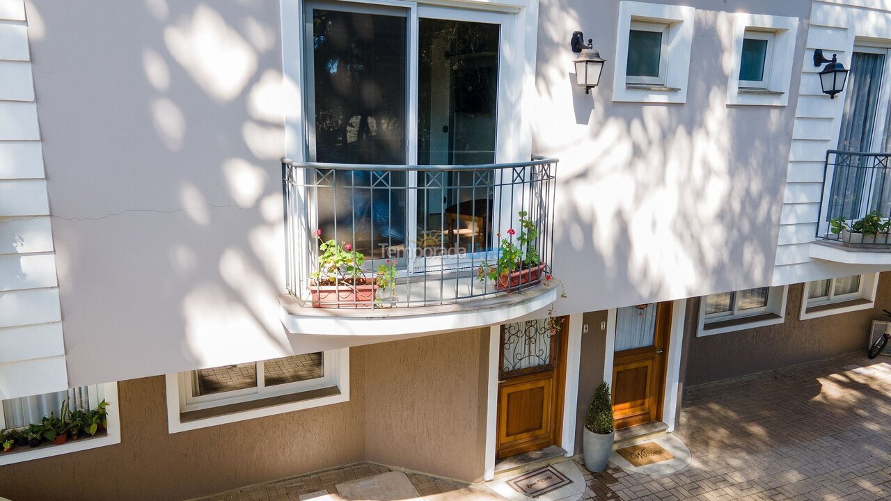 Apartamento para aluguel de temporada em Canela (Centro)