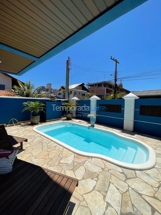 Casa para alquiler de vacaciones em Bombinhas (Canto Grande)