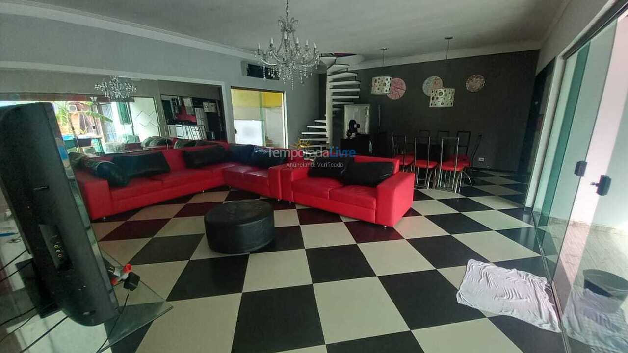 Casa para aluguel de temporada em Caraguatatuba (Martim de Sá)