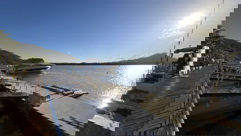 Casa em condomínio marina no Guarujá