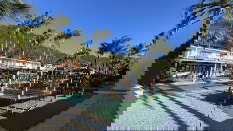 Casa em condomínio marina no Guarujá