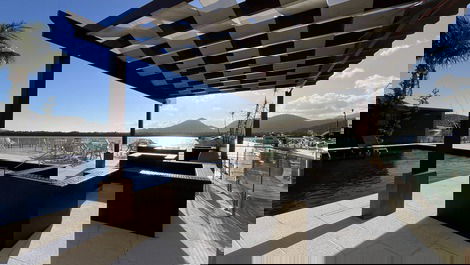 Casa em condomínio marina no Guarujá