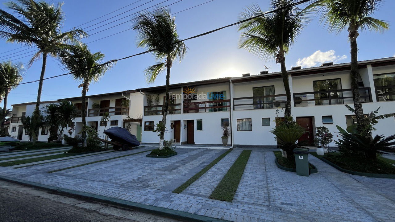 Casa para aluguel de temporada em Guarujá (Tujucupava)