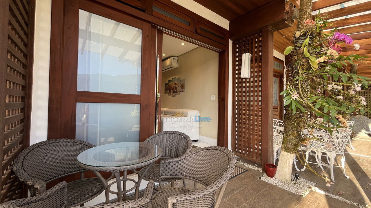 Casa para aluguel de temporada em Guarujá (Tujucupava)