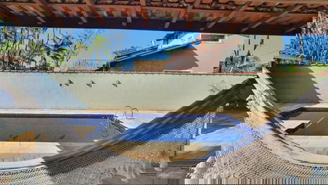 Descanso e diversão a apenas 350m da praia de Itamambuca