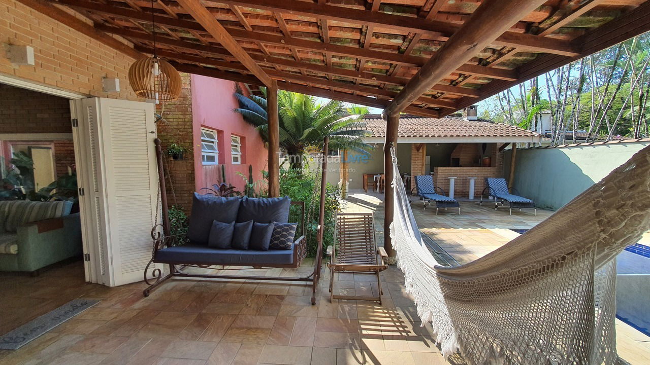 Casa para aluguel de temporada em Ubatuba (Praia de Itamambuca)