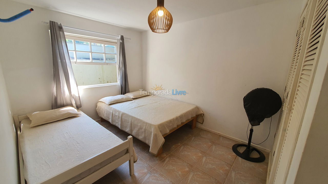 Casa para aluguel de temporada em Ubatuba (Praia de Itamambuca)