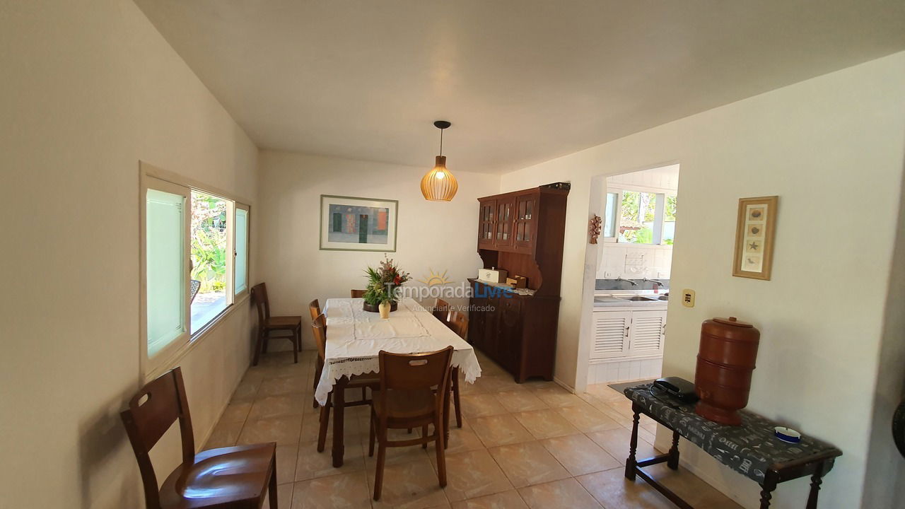 Casa para aluguel de temporada em Ubatuba (Praia de Itamambuca)