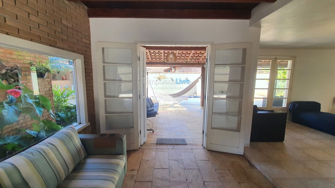 Casa para aluguel de temporada em Ubatuba (Praia de Itamambuca)