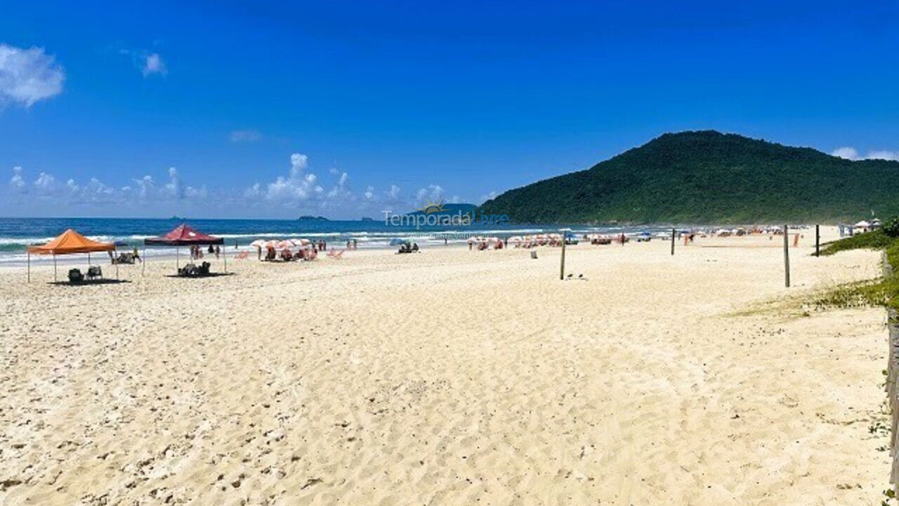 Casa para aluguel de temporada em Florianópolis (Lagoinha)