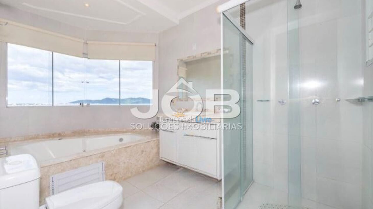 Casa para aluguel de temporada em Bombinhas (Praia de Zimbros)