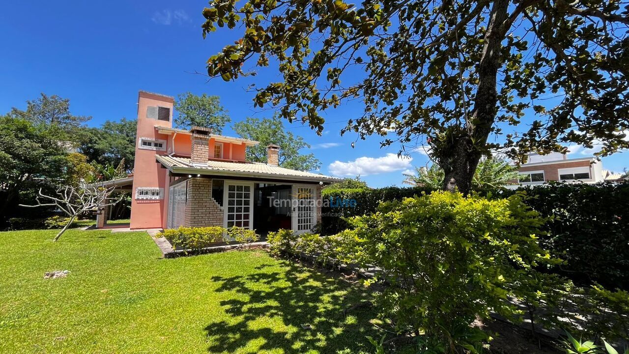 Casa para alquiler de vacaciones em Florianópolis (Cachoeira do Bom Jesus)