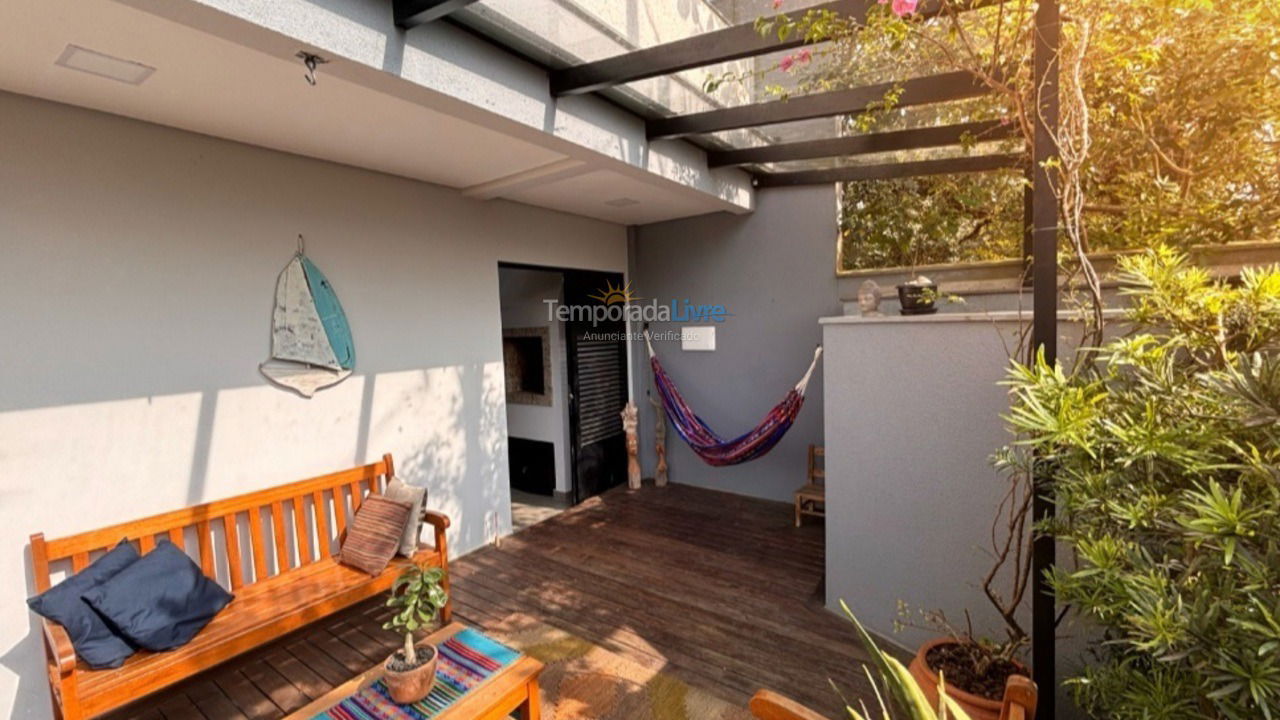 Casa para alquiler de vacaciones em Bombinhas (Canto Grande)