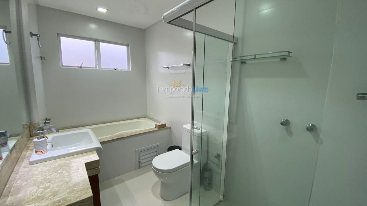 Apartamento para aluguel de temporada em Balneário Camboriú (Praia Central)