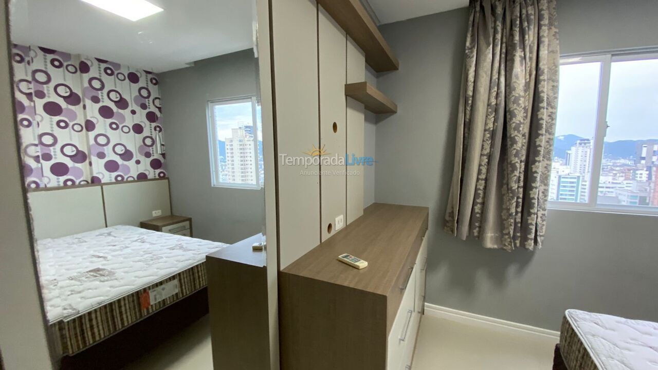 Apartamento para aluguel de temporada em Balneário Camboriú (Praia Central)