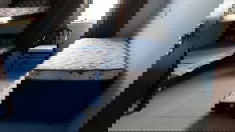 Apartamento Pé-na-areia com 3 quartos para temporada em Ubatuba