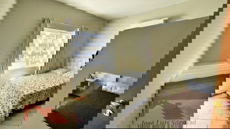 Apartamento con vista al mar a 50 metros de la playa Bombas para 6 personas